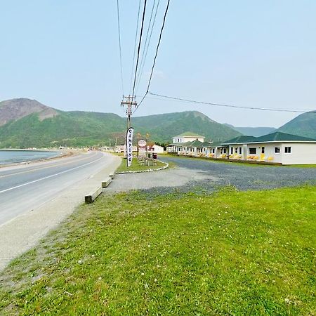 Chalets Bernatchez モン・サン・ピエール エクステリア 写真