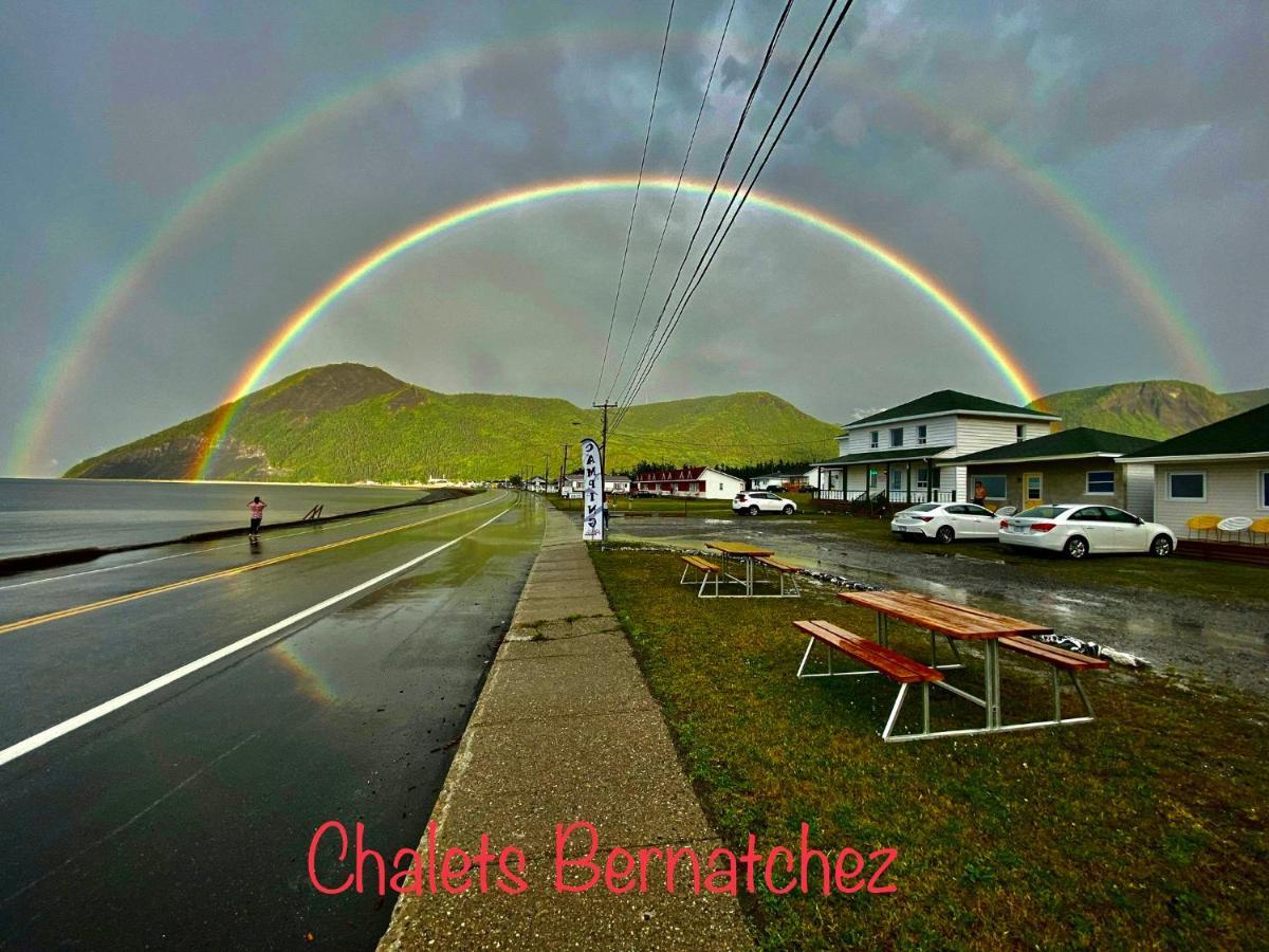 Chalets Bernatchez モン・サン・ピエール エクステリア 写真